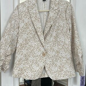 Peace of Cloth Cream Tailored Blazer with Notched Lapels